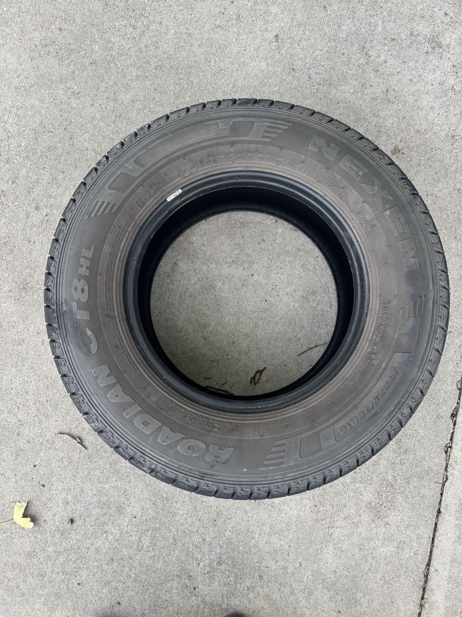 Nexen Roadian LT Tire – LT225/75R16 – 13/32” Tread