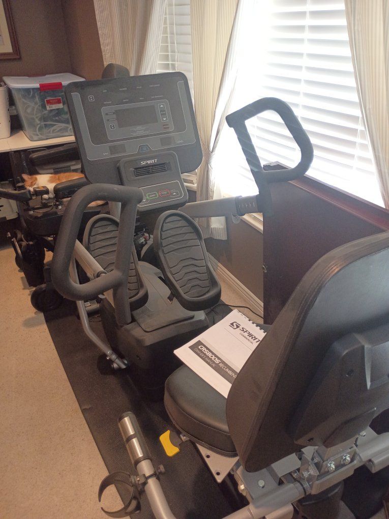 Spirit Commercial CRS800S Recumbent Stepper