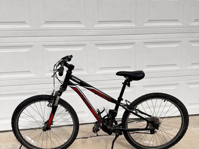 Specialized Hotrock 24” youth Mountain Bike - Black/Red
