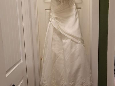 Maggie Sottero Wedding Dress