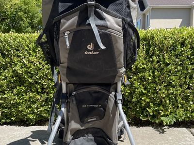 Deuter Kid Comfort III Child Carrier Backpack Hiking Framed