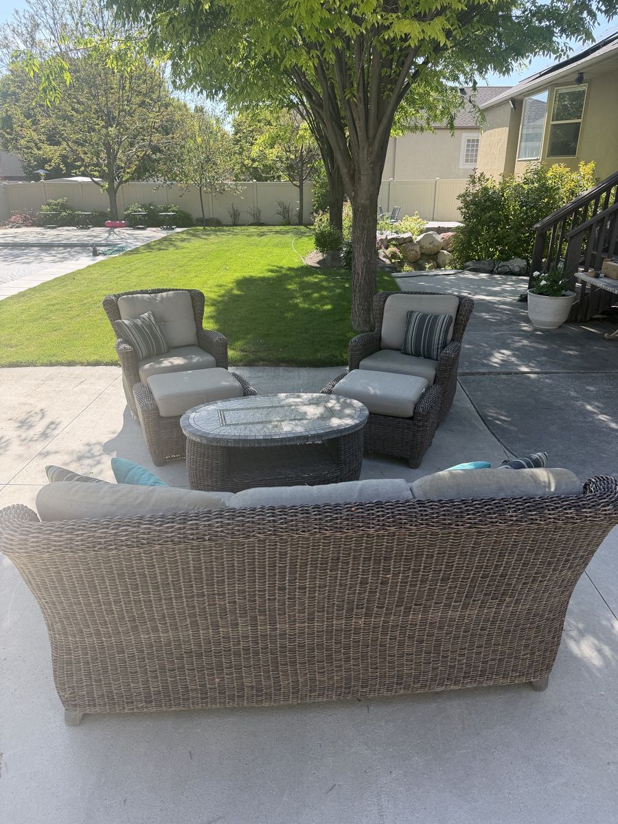 Wicker Patio Furniture Set - Sofa, 2 Armchairs, 2 Ottomans, Coffee Table - Great Condition