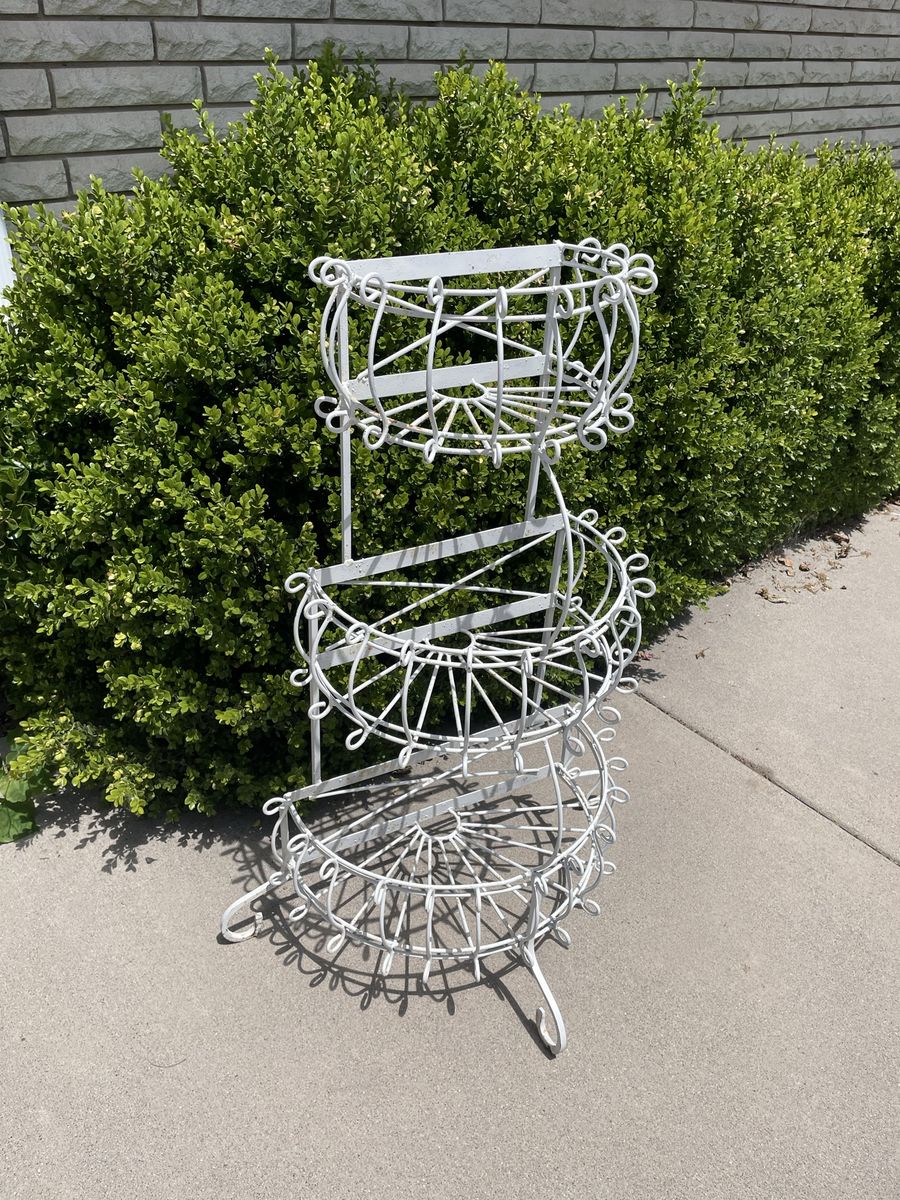 Vintage metal plant stand