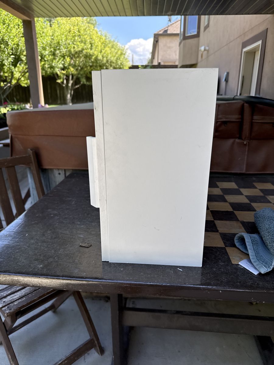 Main image 3