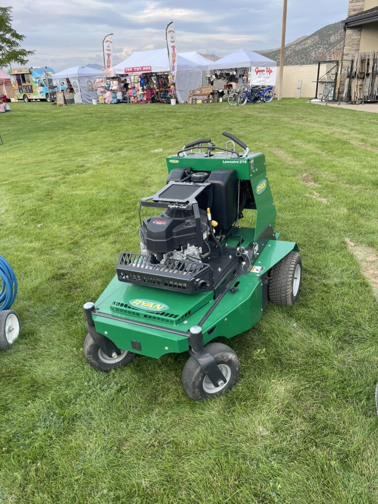 Ryan ZTS Stand On Aerators