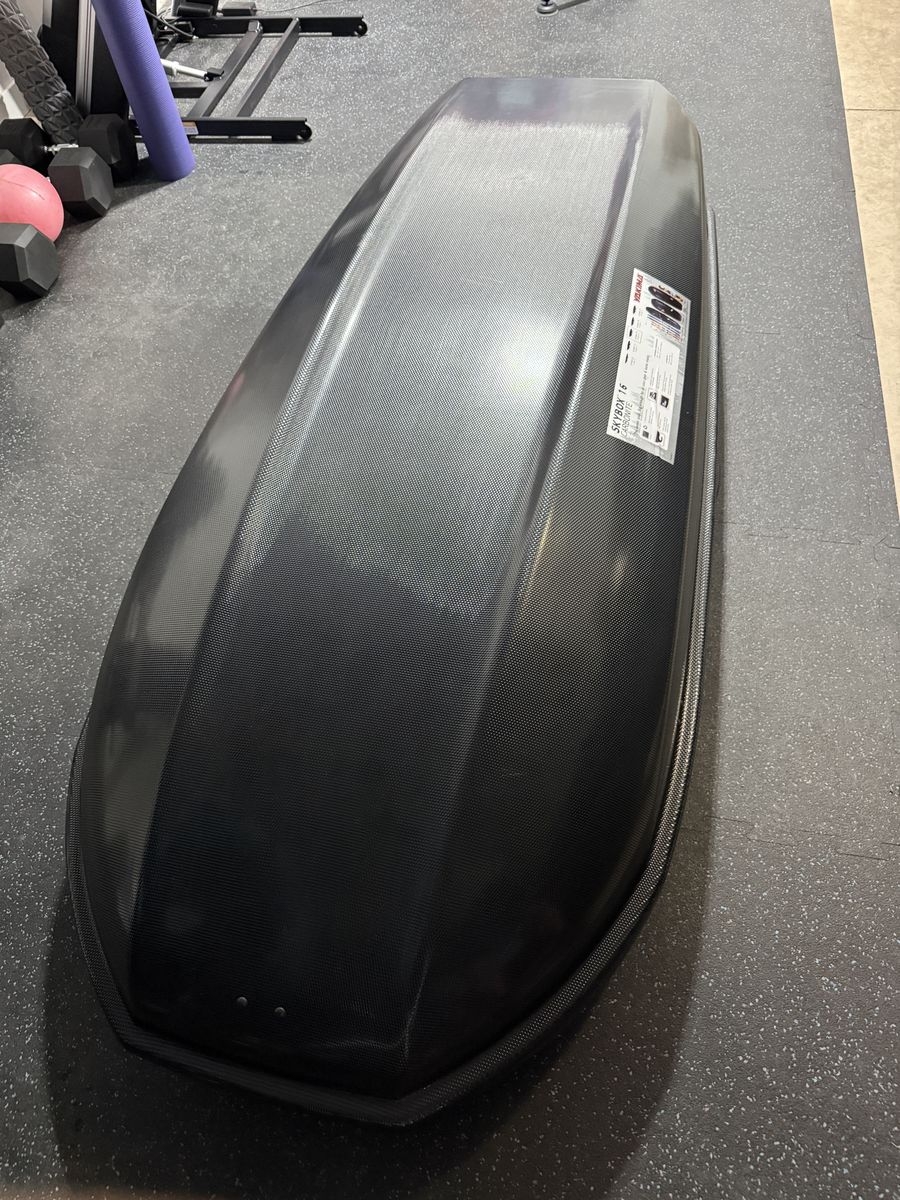 Yakima Skybox 16 Carbonite