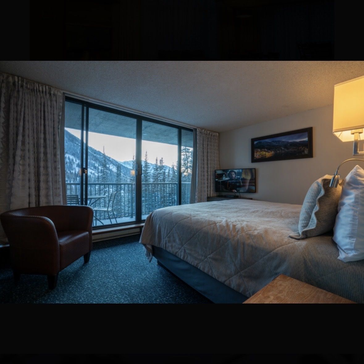 Main image 4
