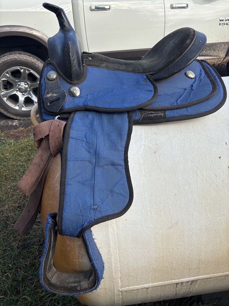 14 Inch Synthetic Saddle
