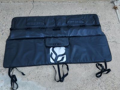 tailgate cover, demen, 2 mechanics pouches, excel cond