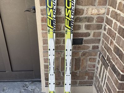 Fischer RC4 World Cup SL JR 143cm – NEW Race Skis