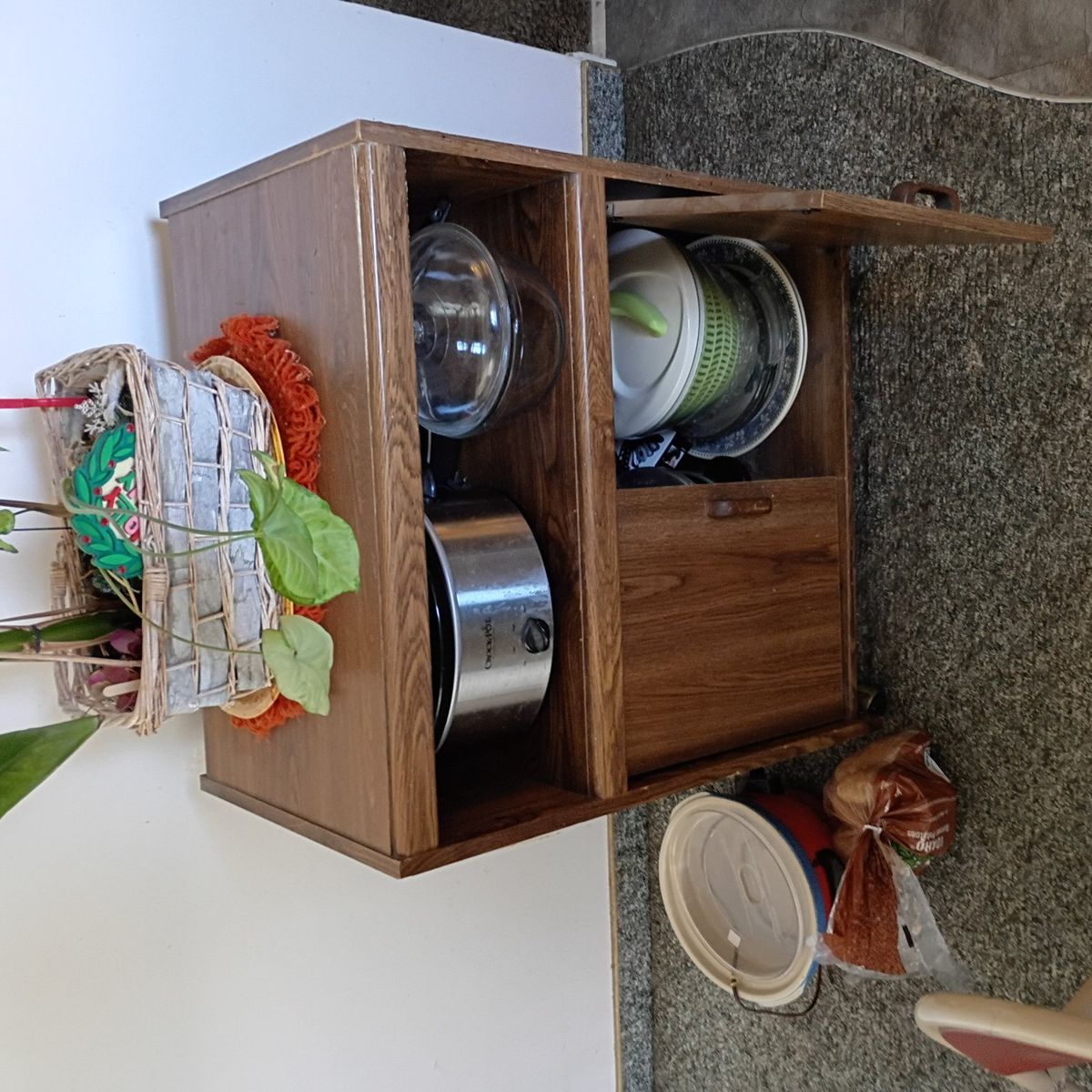 kitchen cabinets with rollers