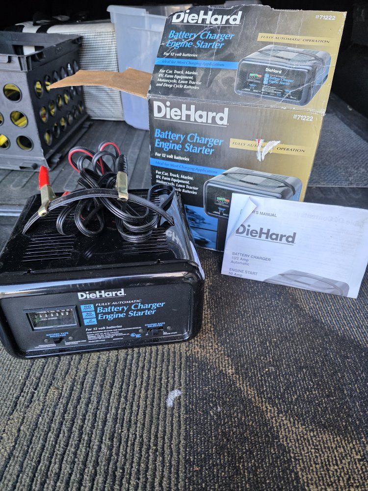 DieHard Fully Automatic Battery Charger and Engine Starter Model 200.71222