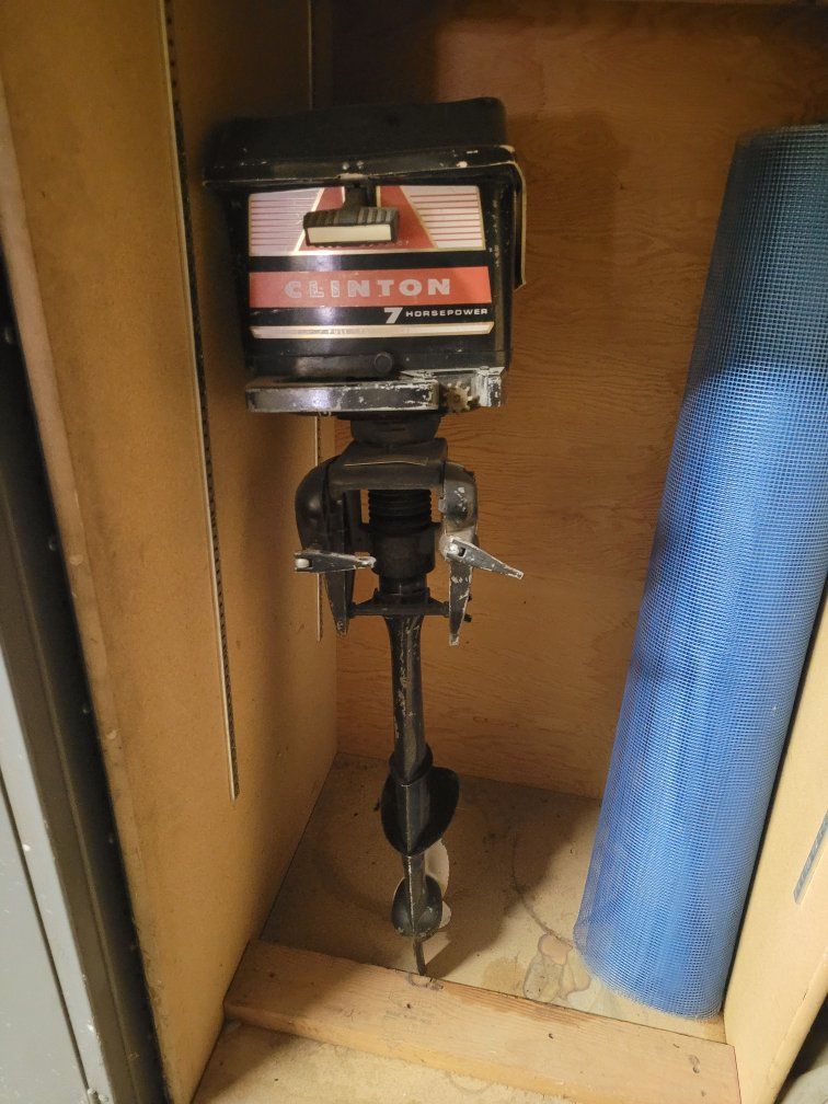 Clinton 7 HP Outboard Boat Motor