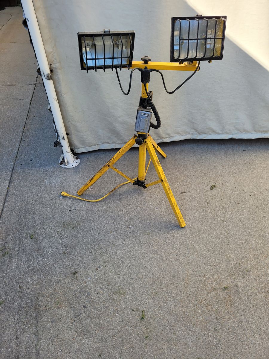 WORK LIGHT