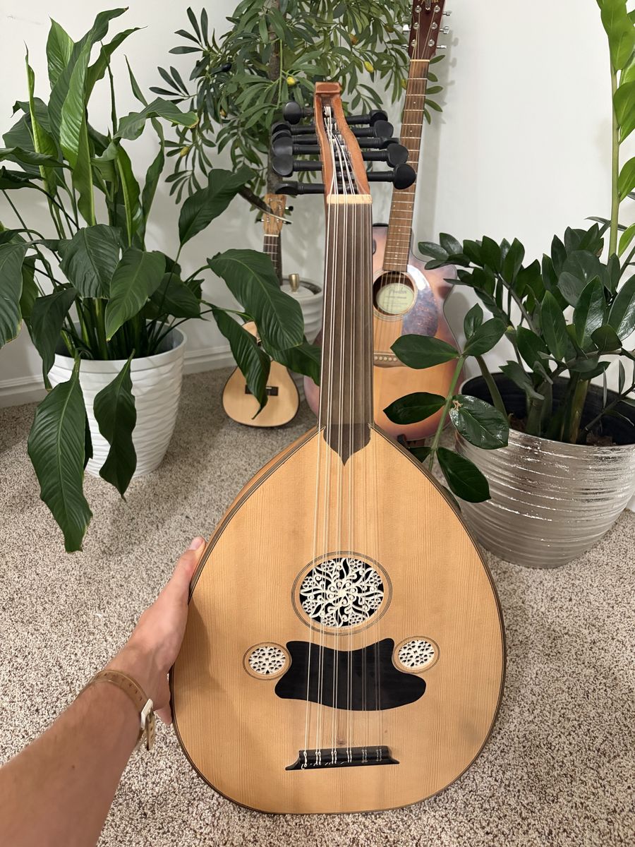 Beautiful Israeli OUD with Backpack Bag and 5 Rishas