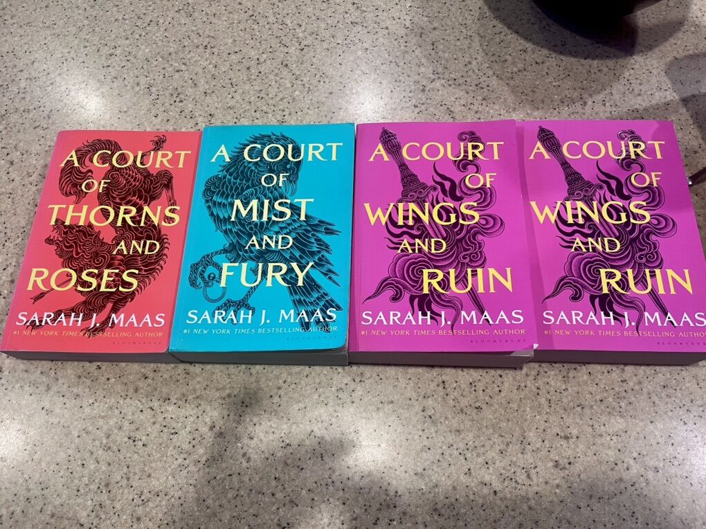 A Court Of Thorns And Roses Books