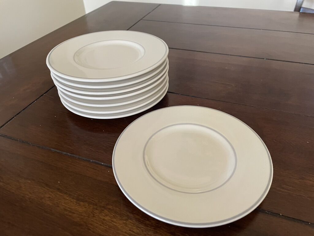 Set Of 8 Small Pfaltzgraff Trousseau Plates