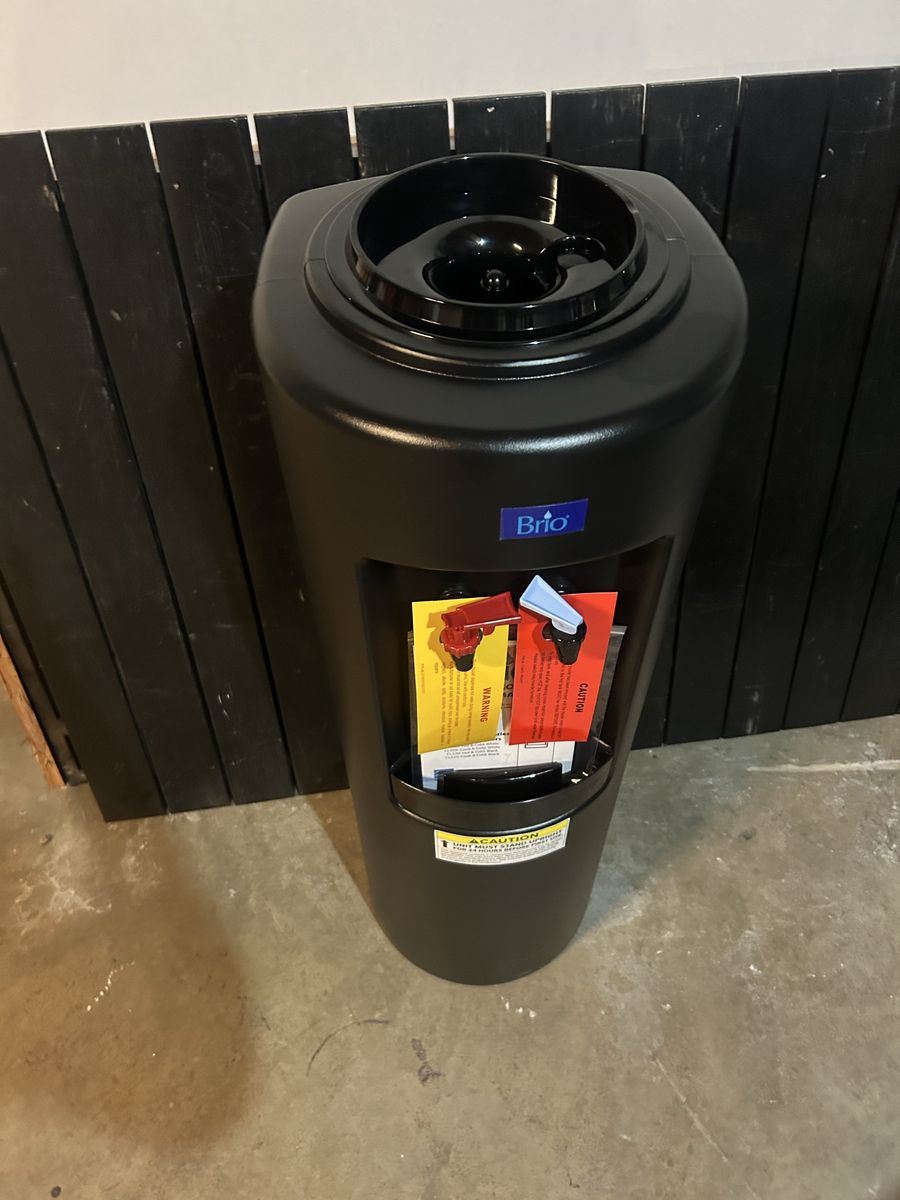 New brio water dispenser never used make offer