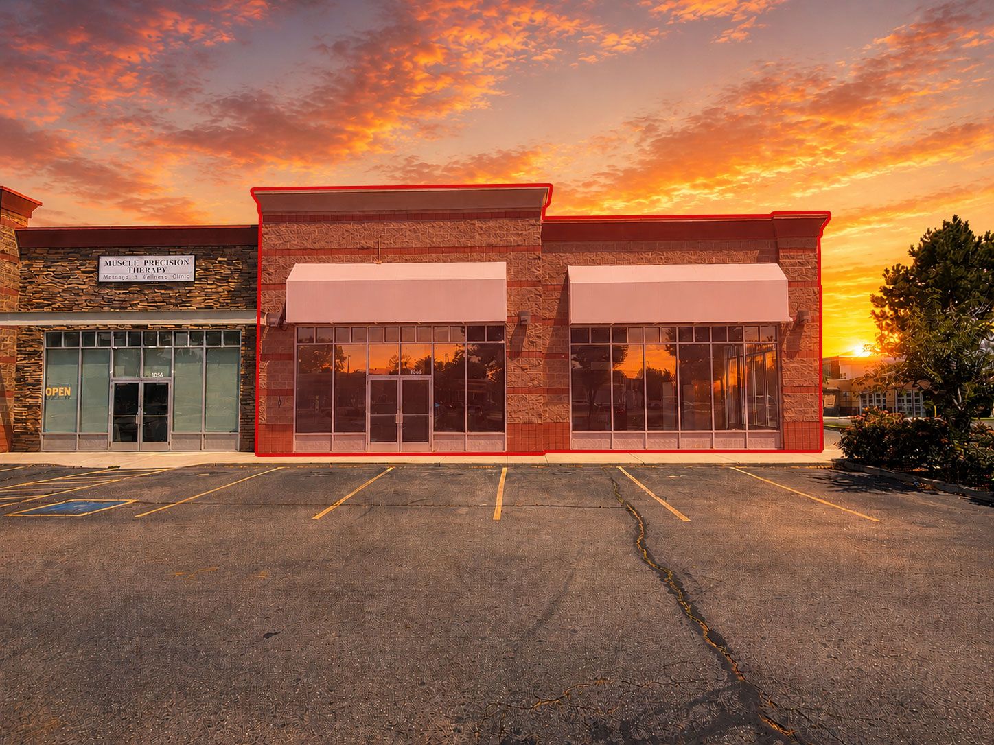 3,348 SF End Unit with Drive-thru For Lease in South Jordan