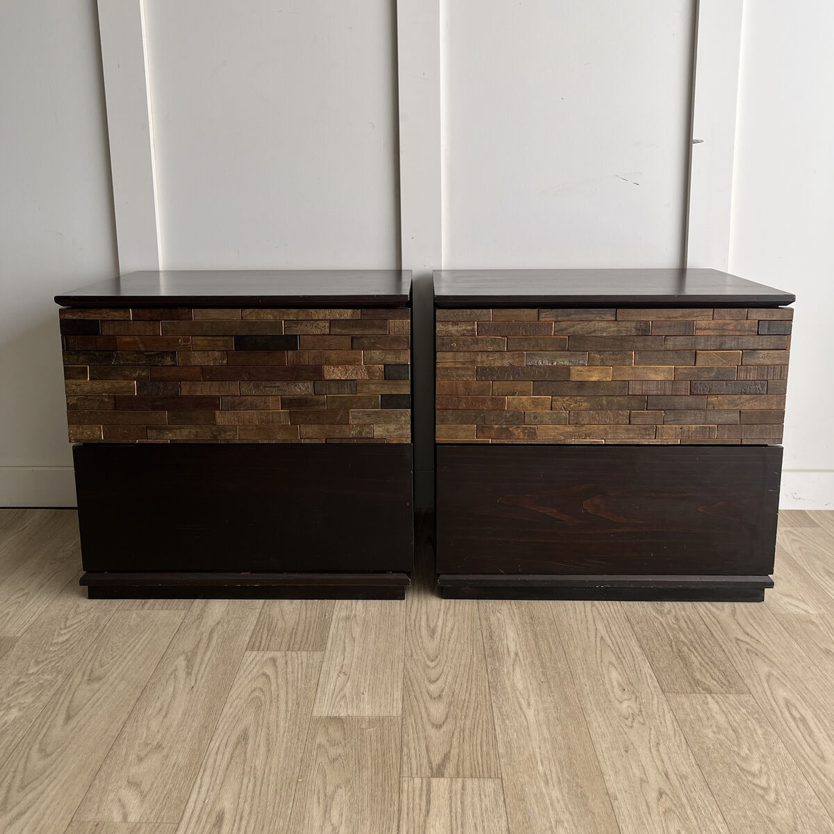 Set of 2-Drawer Nightstand’s / Side Tables