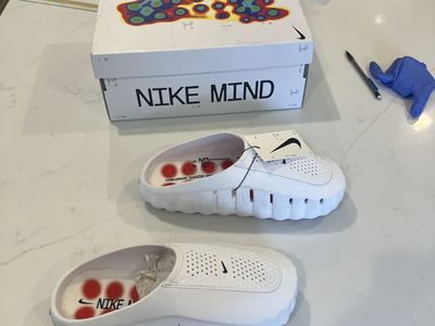 Nike minds size 11