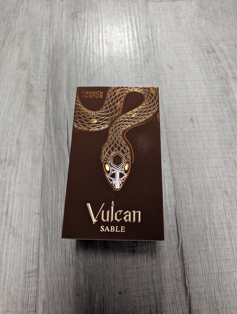 French avenue Vulcan sable cologne