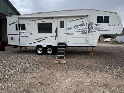 “Pending “2007 Forest River WildCat 28RK Fifth Wheel
