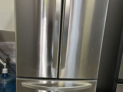 LG 30-Inch Wide, 22 cu. ft. French Door Stainless Steel Refrigerator