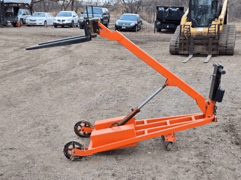 Electric portable small forklift 