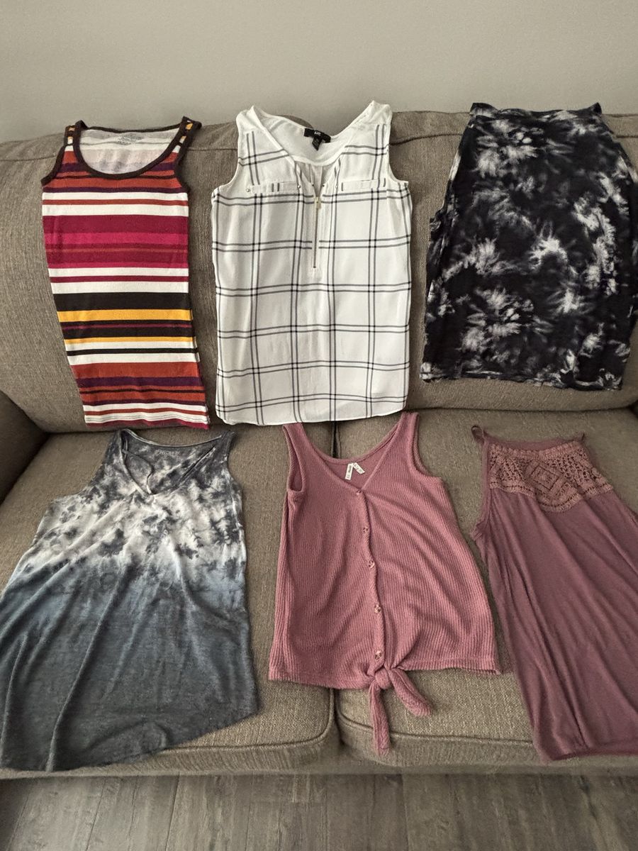 Teen/women Set of 6 Tank Tops XS