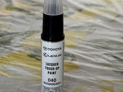 Lexus, Toyota – Super White 040 Touch Up Paint