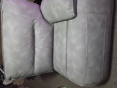 Powered end piece recliner