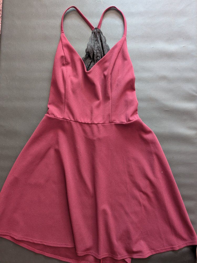 Speechless XL Maroon Mini Dress with Lace Detail