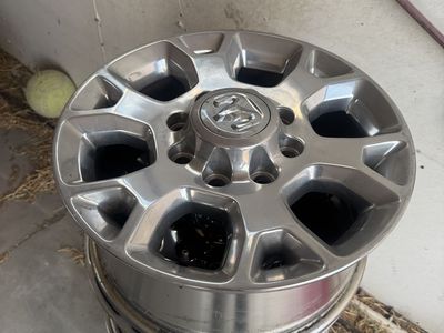 2019-2024 Ram 2500 wheels