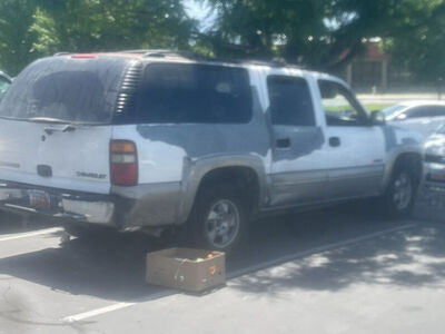 2000 CHEVROLET SUBURBAN LT 1500