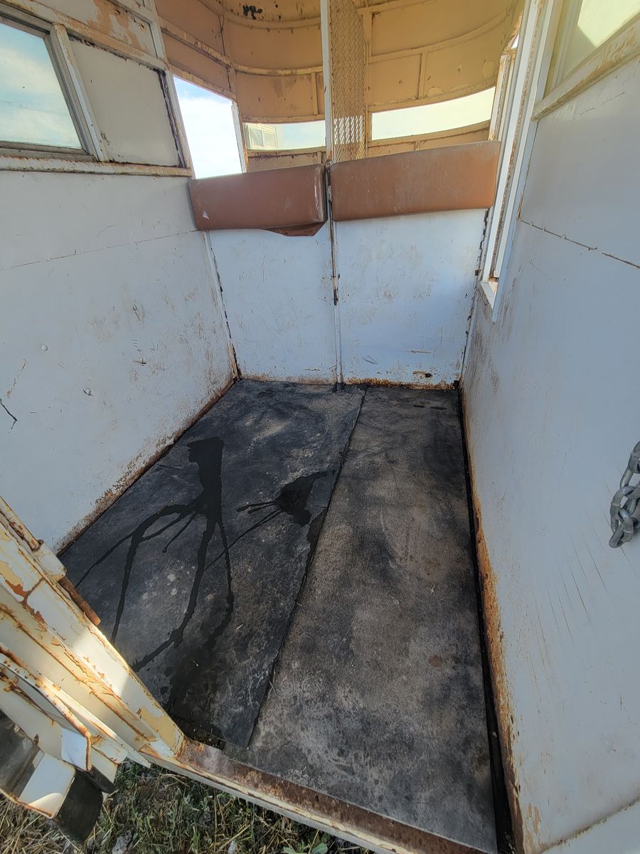Main image 7