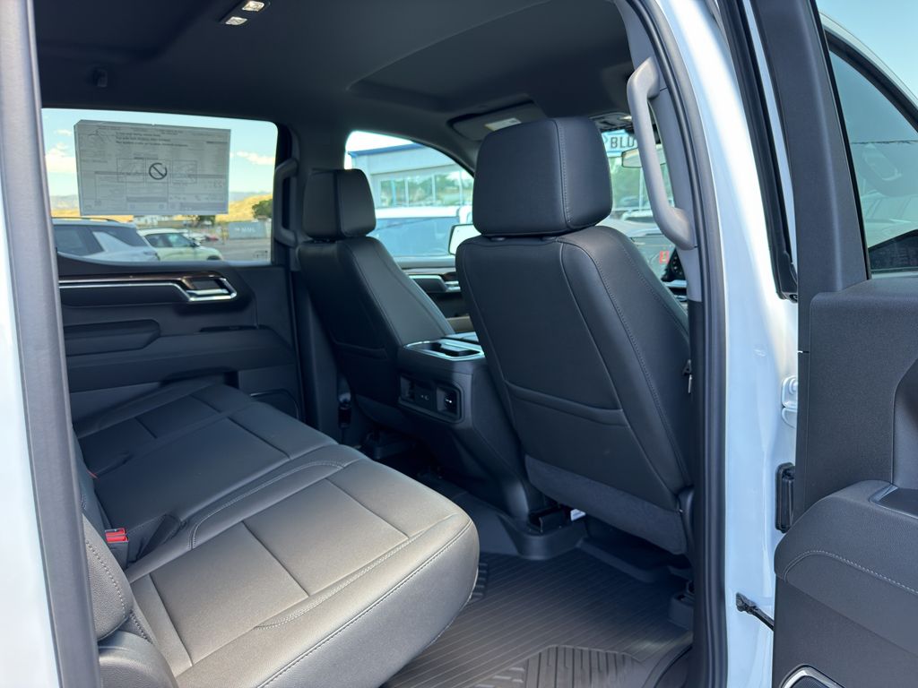 Main image 30
