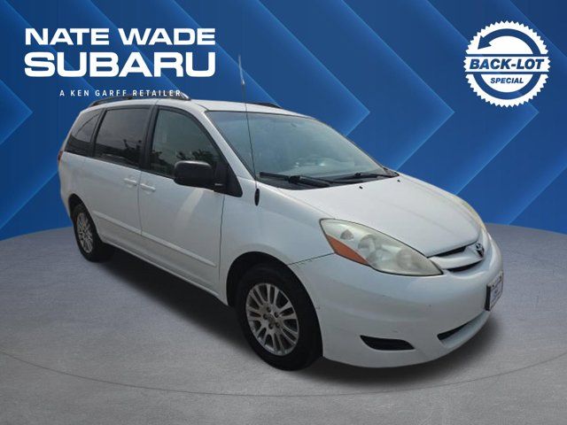 2009 Toyota Sienna LE 7-Passenger