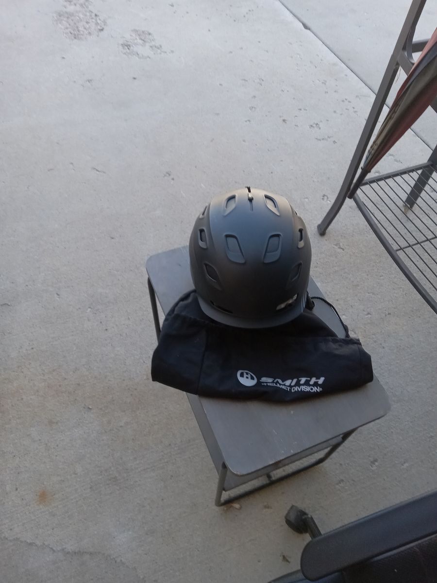 Smith Helmet Division, Vantage Helmet,