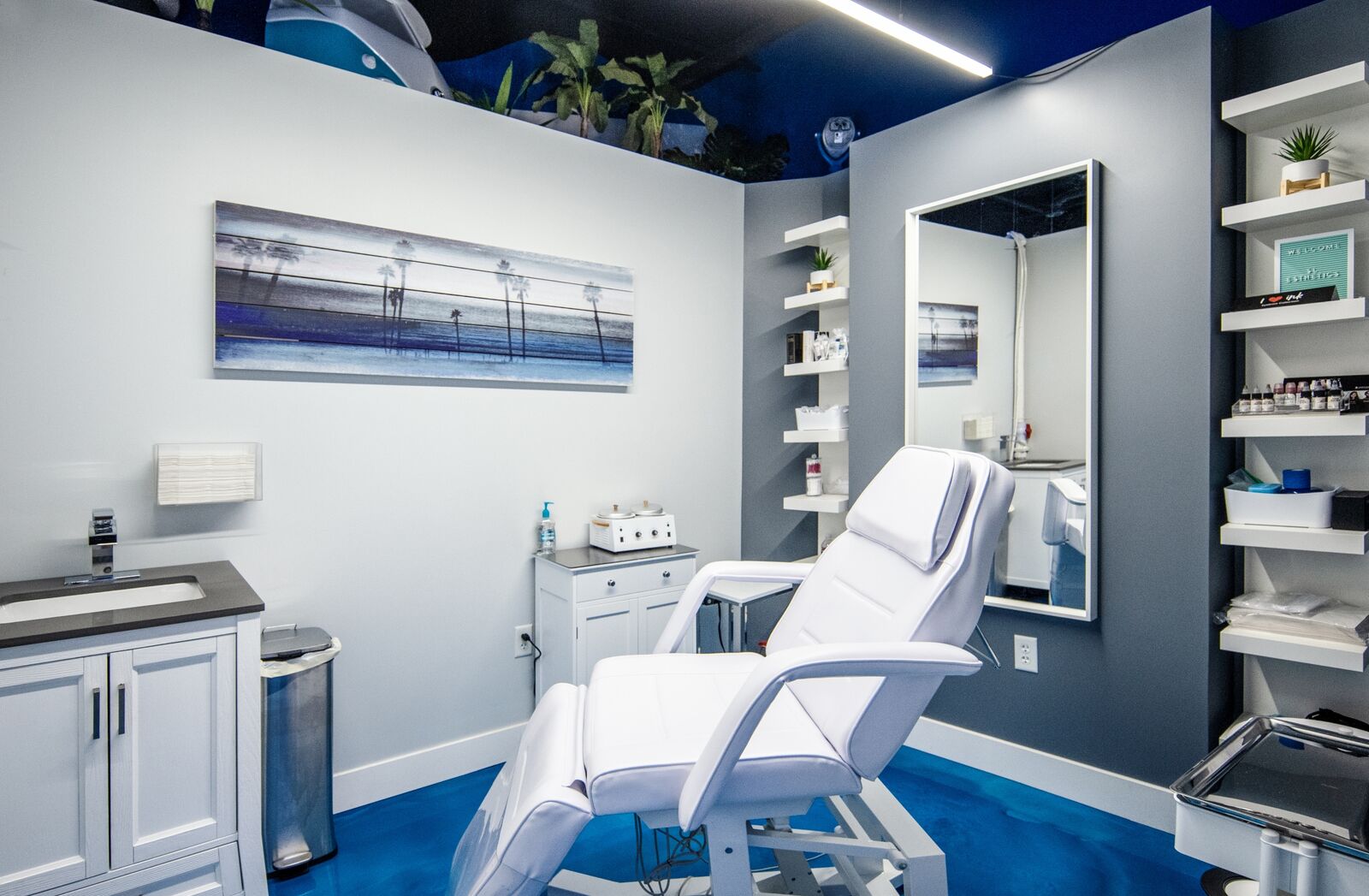 Salon Esthetician Chair