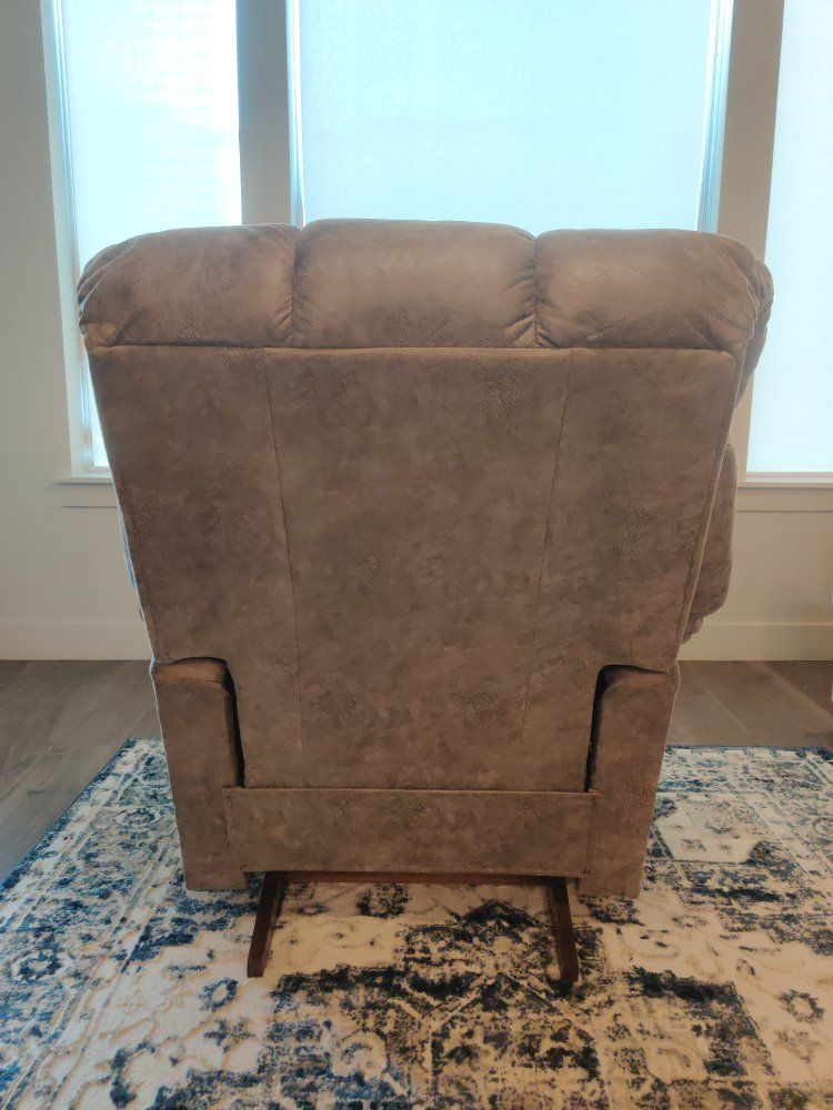 Main image 8