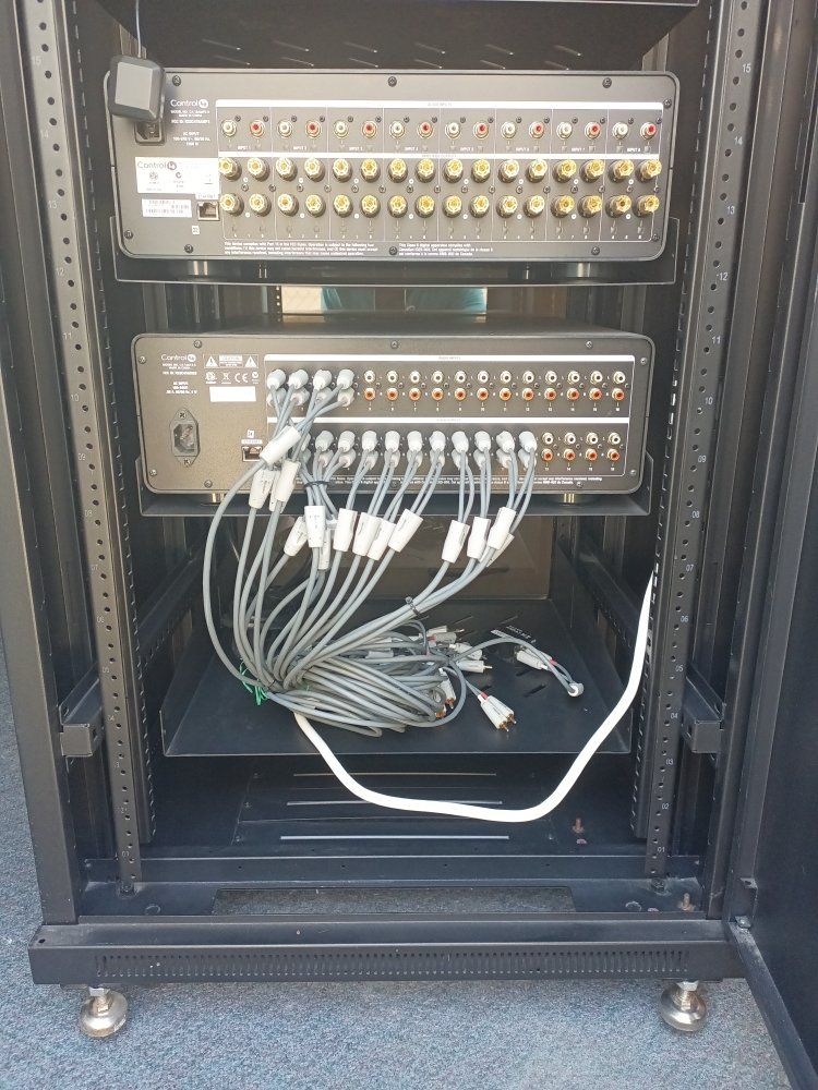 Main image 12