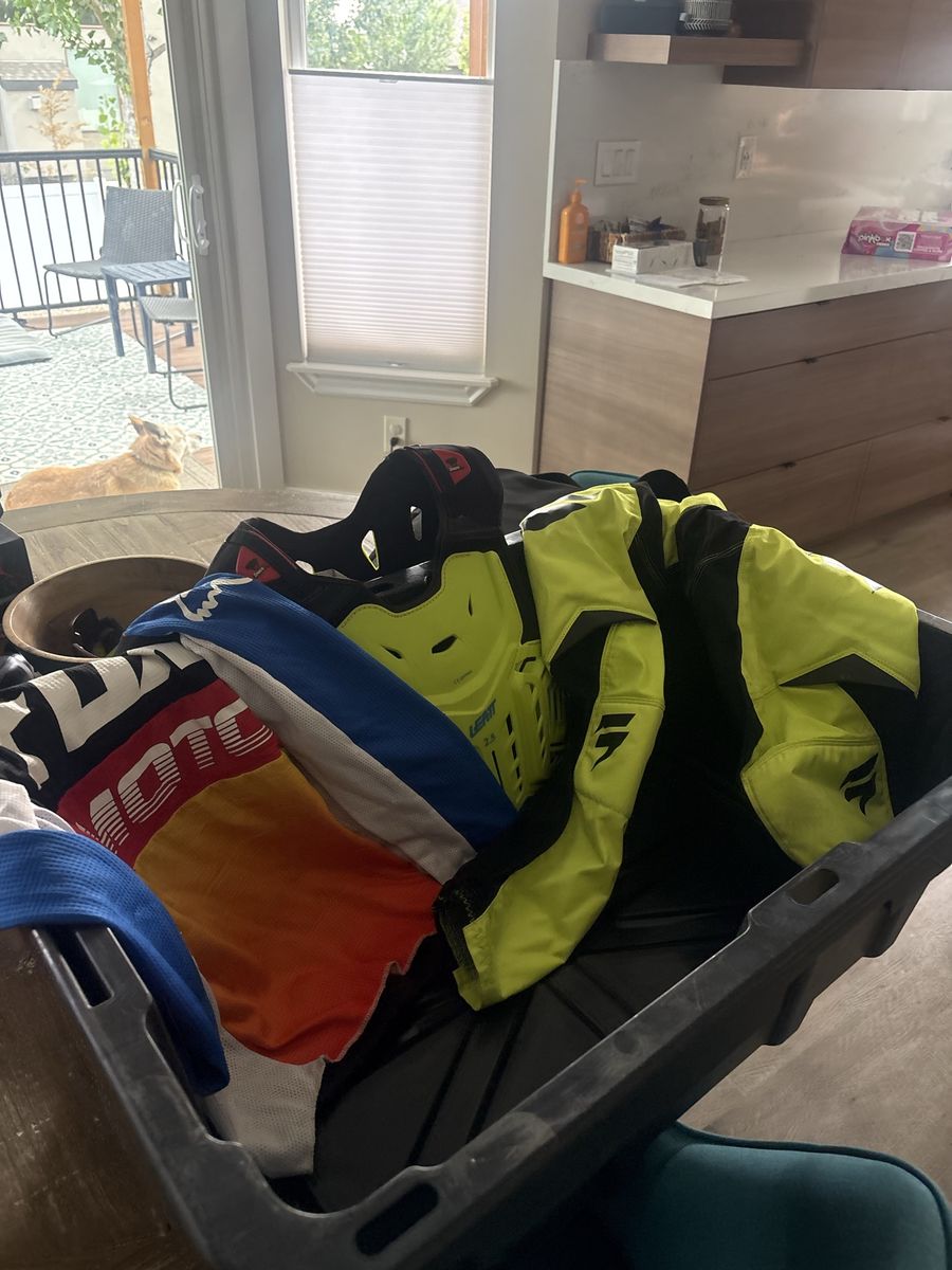 Leatt chest protector/ Fox shirt and riding pants.