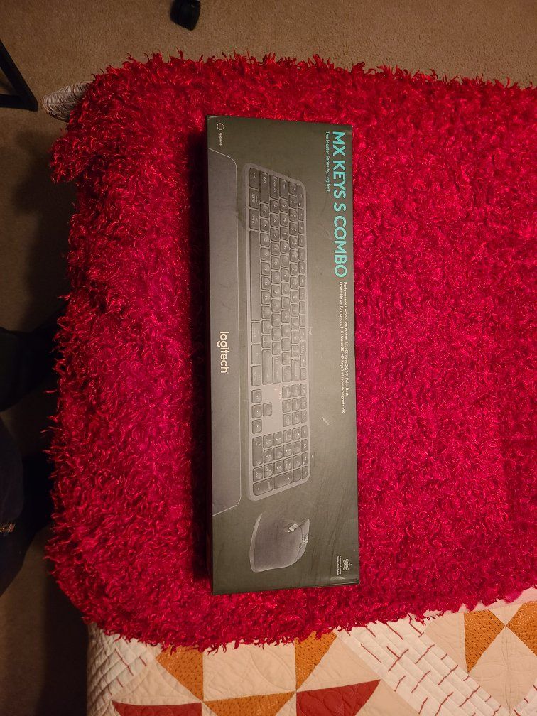 Logitech MX Keys S Combo - Graphite Wireless Keyboard, Mouse & Palm Rest (New)