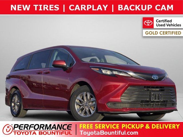 2024 Toyota Sienna LE 8-Passenger