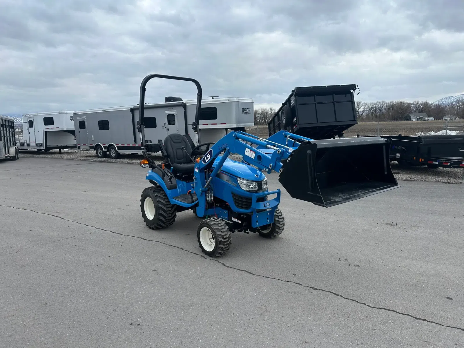 25 LS Tractor MT125