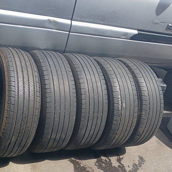 * 225/60R18 Tires *