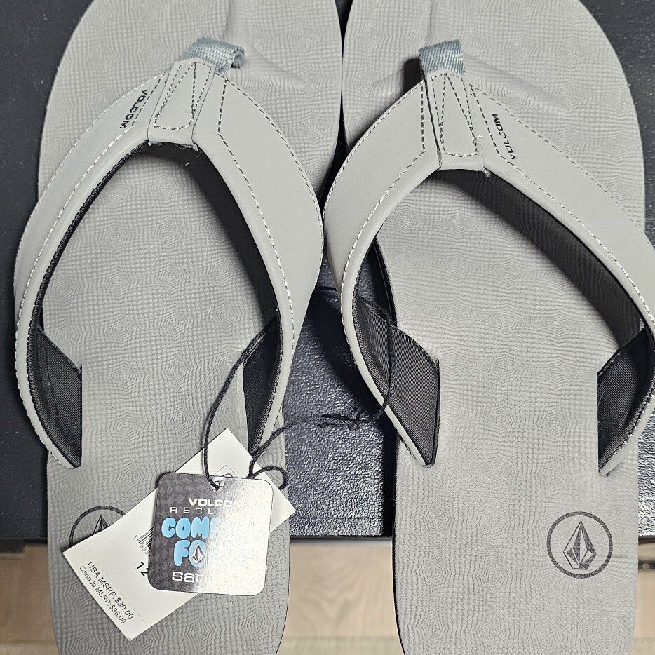Volcom sandles brand new