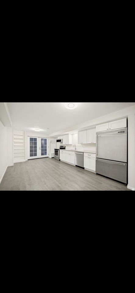 Main image 1