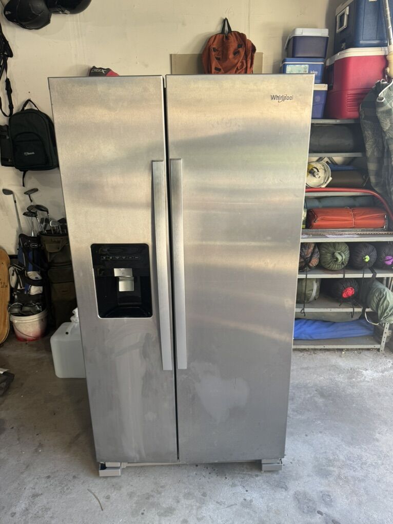 Whirlpool Side-by-Side Refrigerator/Freezer